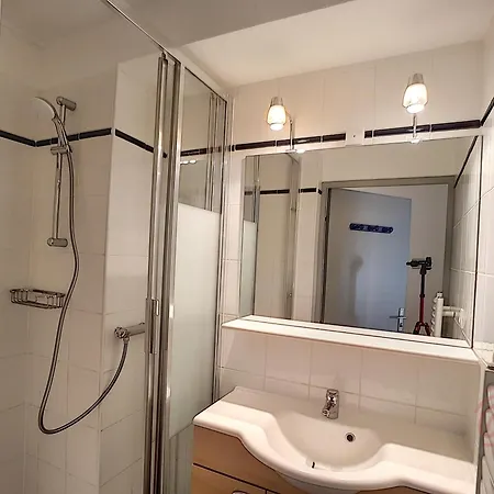 F2 Avec Balcons, Proche Thermes, Animaux Acceptes, Wifi, Ascenseur, Parking Gratuit - Fr-1-451-206 * Lamalou-les-Bains