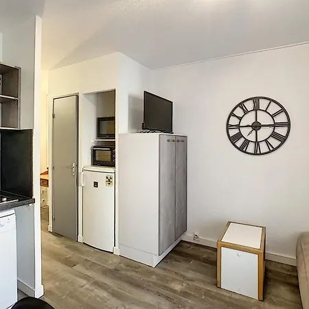 F2 Avec Balcons, Proche Thermes, Animaux Acceptes, Wifi, Ascenseur, Parking Gratuit - Fr-1-451-206 *