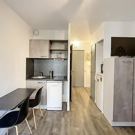 F2 Avec Balcons, Proche Thermes, Animaux Acceptes, Wifi, Ascenseur, Parking Gratuit - Fr-1-451-206 *