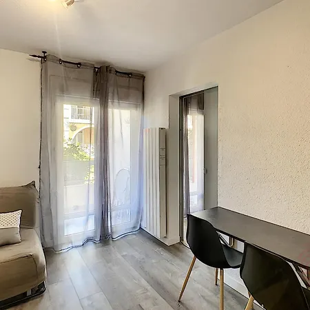 Apartmán F2 Avec Balcons, Proche Thermes, Animaux Acceptes, Wifi, Ascenseur, Parking Gratuit - Fr-1-451-206