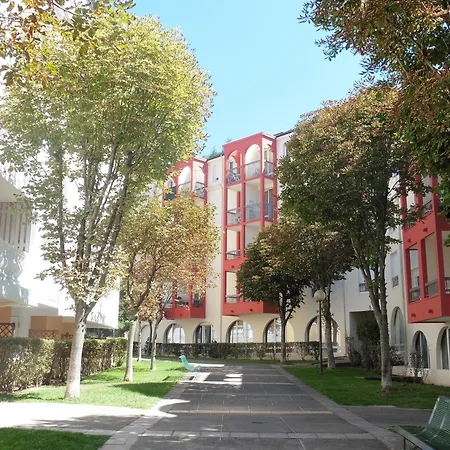 F2 Avec Balcons, Proche Thermes, Animaux Acceptes, Wifi, Ascenseur, Parking Gratuit - Fr-1-451-206 Apartmán Lamalou-les-Bains